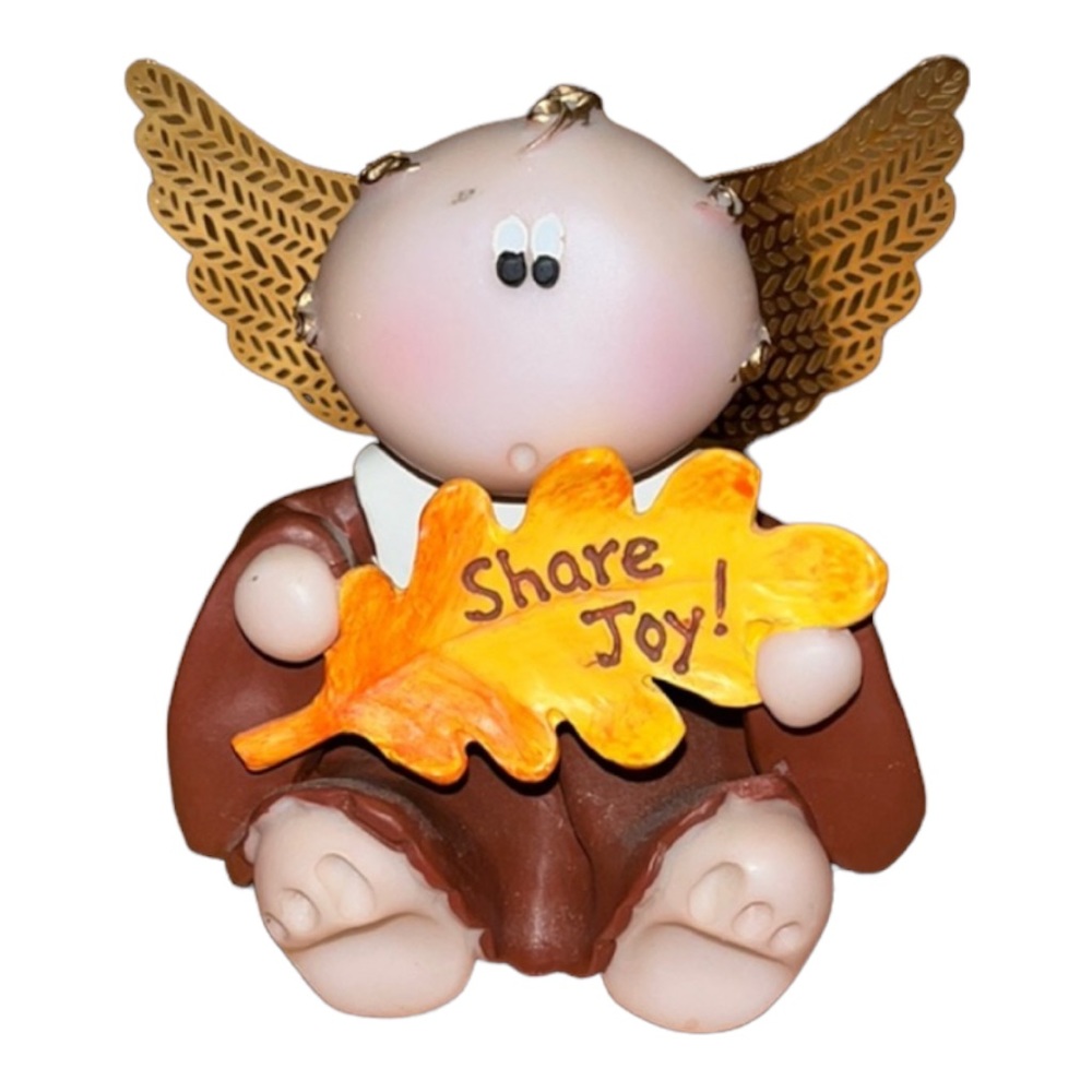 5/$20‼️Angel Cheeks Figurine